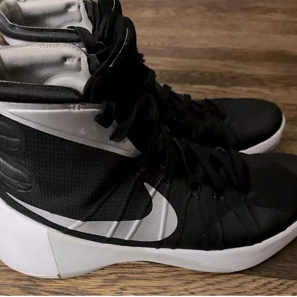 nike mens 2015 zoom sz 7.5 black silver mens high tops hyperdunk - Picture 2 of 13